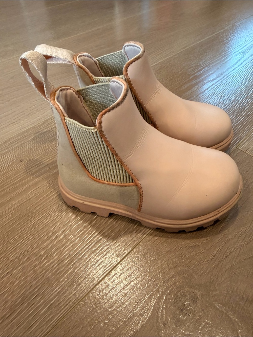 Native Kids Chelsea Boots in Blush Pink and Beige - Native